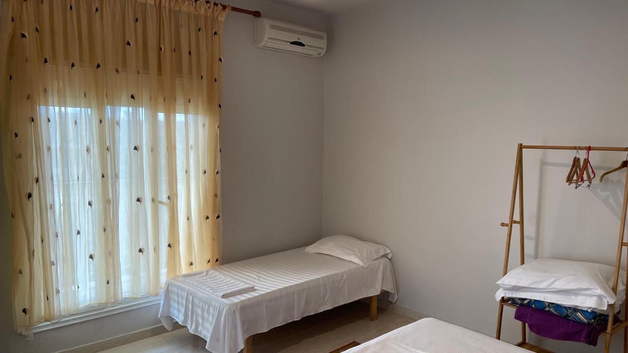 Azure Apartments By Kondo Stays Vlorë Exterior foto
