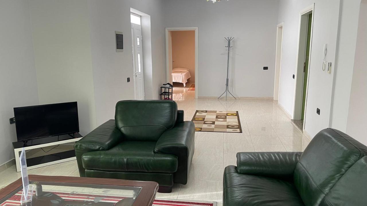 Azure Apartments By Kondo Stays Vlorë Exterior foto