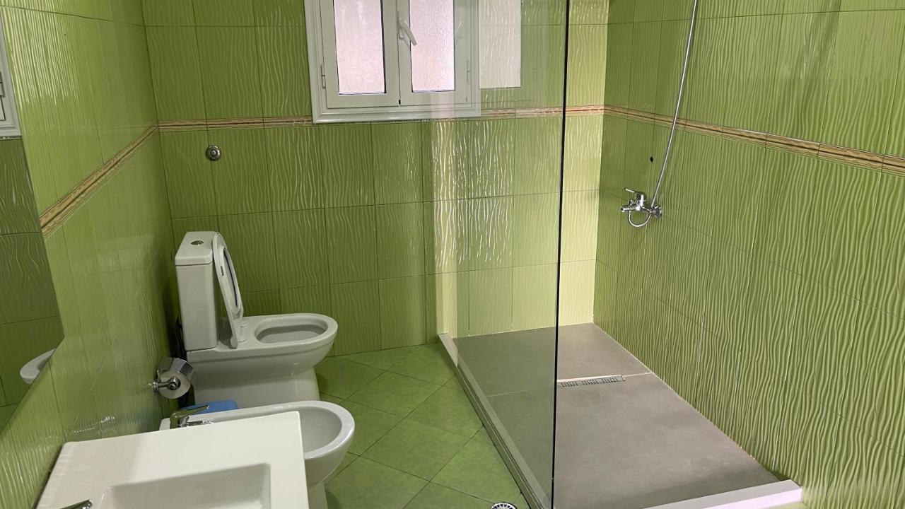 Azure Apartments By Kondo Stays Vlorë Exterior foto
